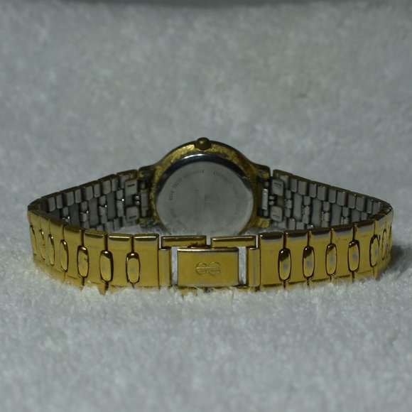 Vintage 1980s Bill Blass Gold Tone Quartz Watch main image 13